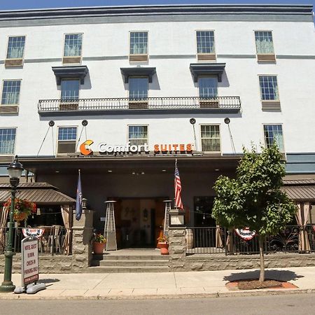 คอมฟอร์ต สวีท ดาวน์ทาวน์ คาร์ไลล์ Hotel ภายนอก รูปภาพ